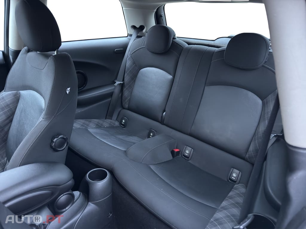 MINI Cooper Cooper D