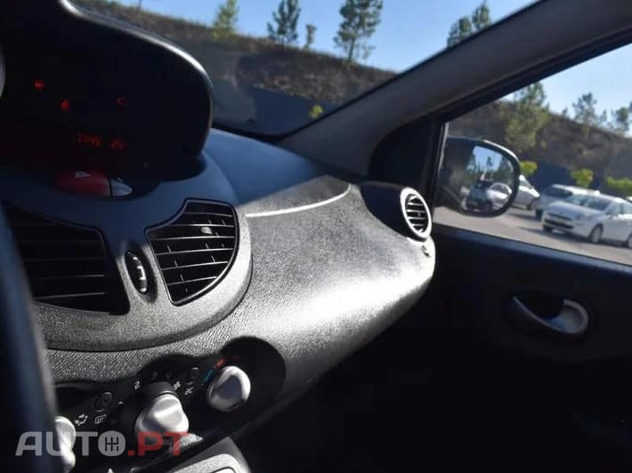 Renault Twingo Outro Baixa de Preço