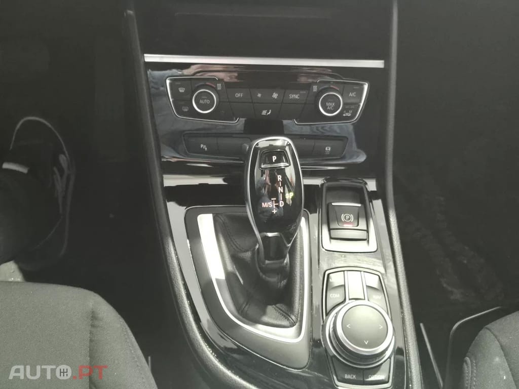 BMW 216 d Advantage Auto — fotografia 9
