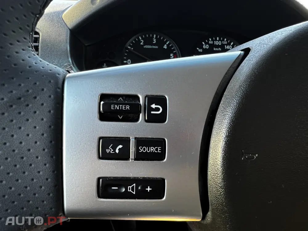 Nissan Navara 2.5 dCi CD LE 4WD