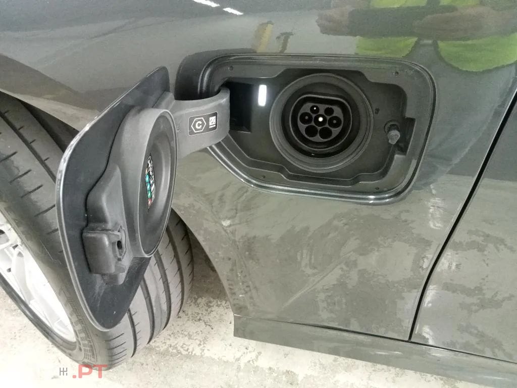 BMW 320 e Touring Corporate Edition Auto