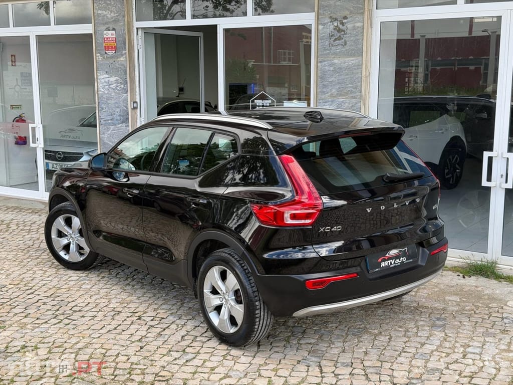 Volvo XC40 2.0 D3 Momentum Plus