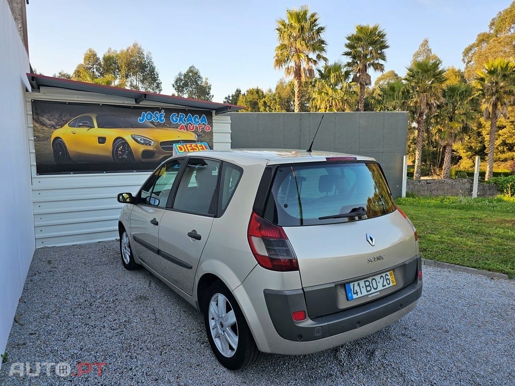Renault Scénic 1.5 dCi Dynamique Luxe — fotografia 4