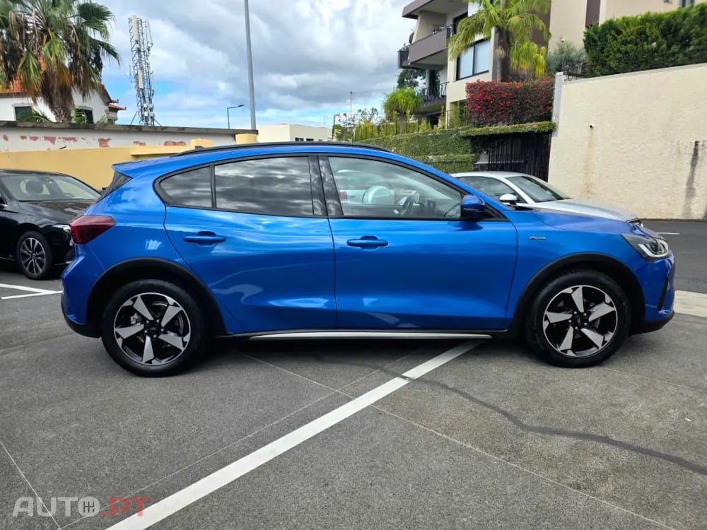 Ford Focus 1.0 EcoBoost MHEV Connected