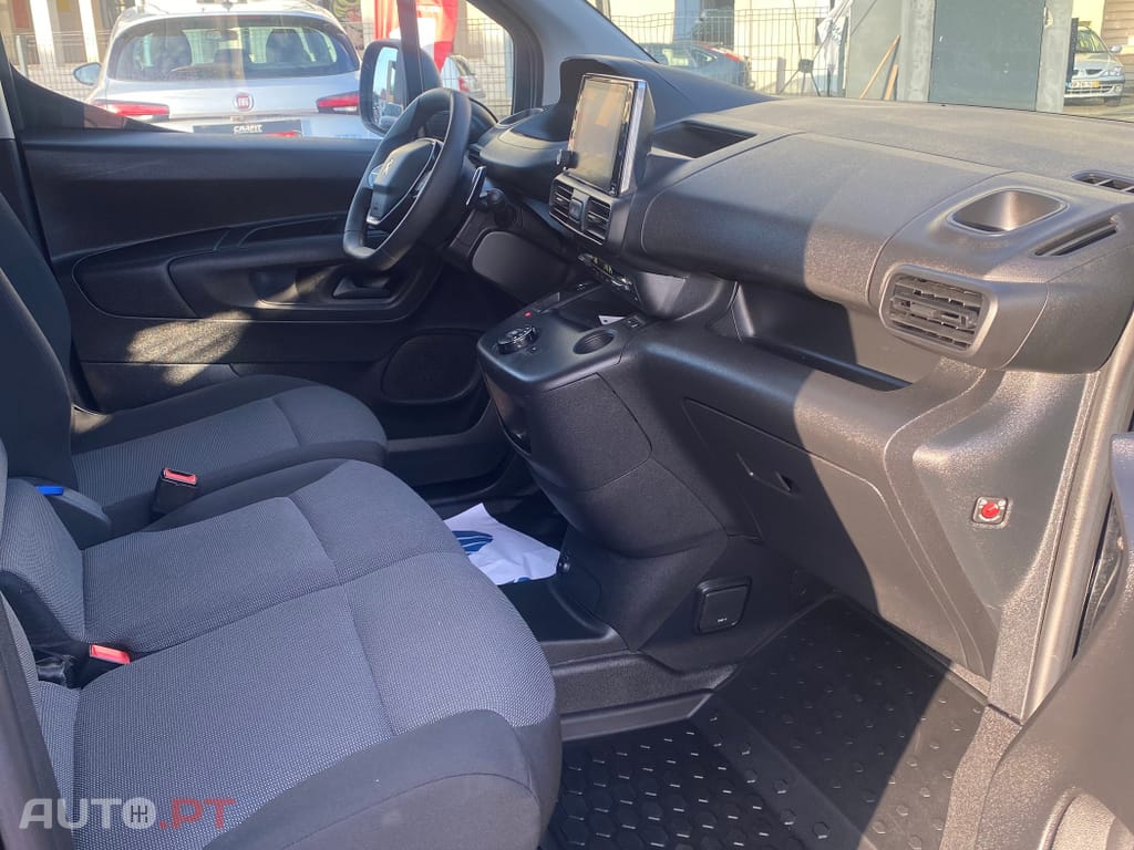 Peugeot Partner 1.5 BlueHDi Asphalt Longa EAT8