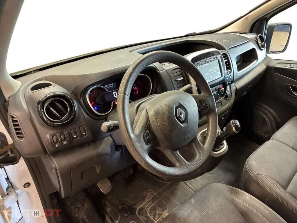 Renault Trafic 2.0 dCi L2H1 1.3T Grand Confort