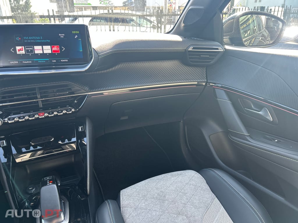 Peugeot E-208 50 kWh GT Pack