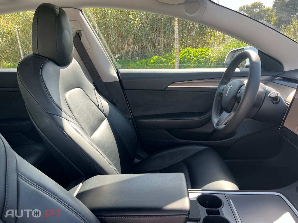 Tesla Model 3 Standard Range Plus RWD
