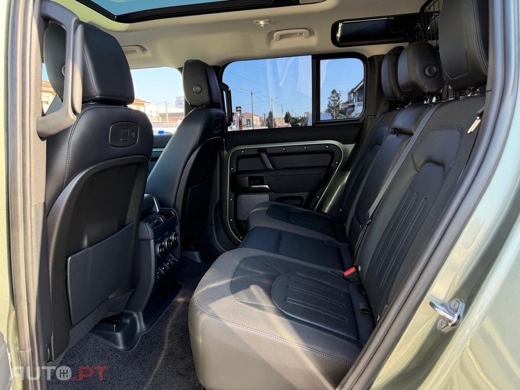 Land Rover Defender 2.0 D 110 AWD S