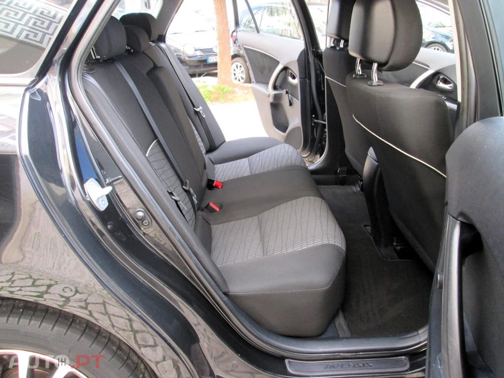 Toyota Avensis 2.0 D-4D Comfort