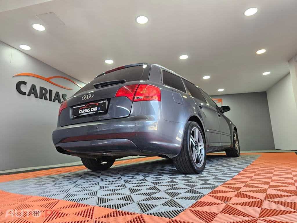Audi A4 Avant 2.0 TDi S-line