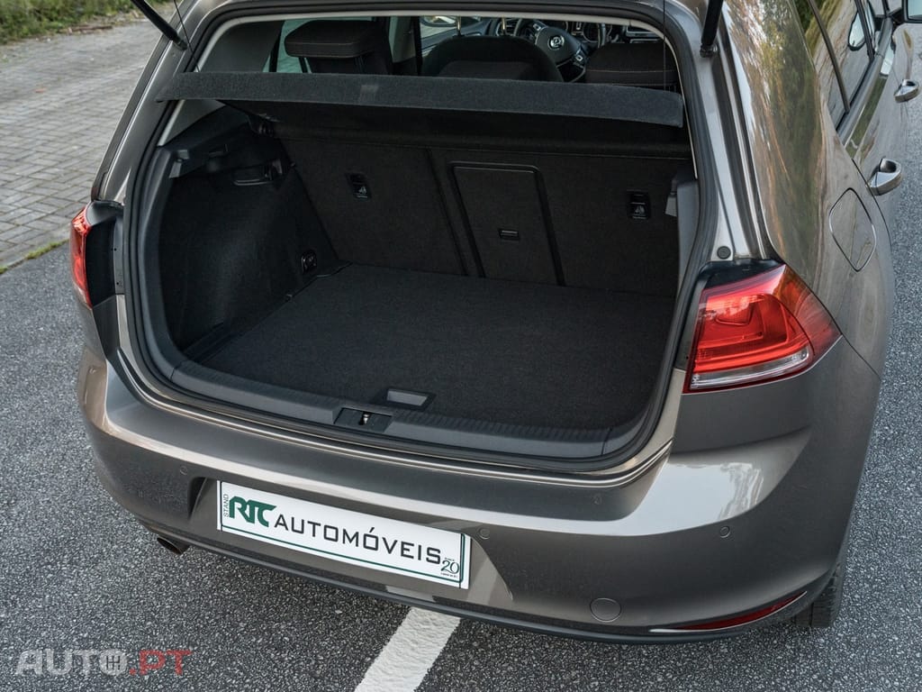 Volkswagen Golf 1.6 TDi BlueMotion Confortline
