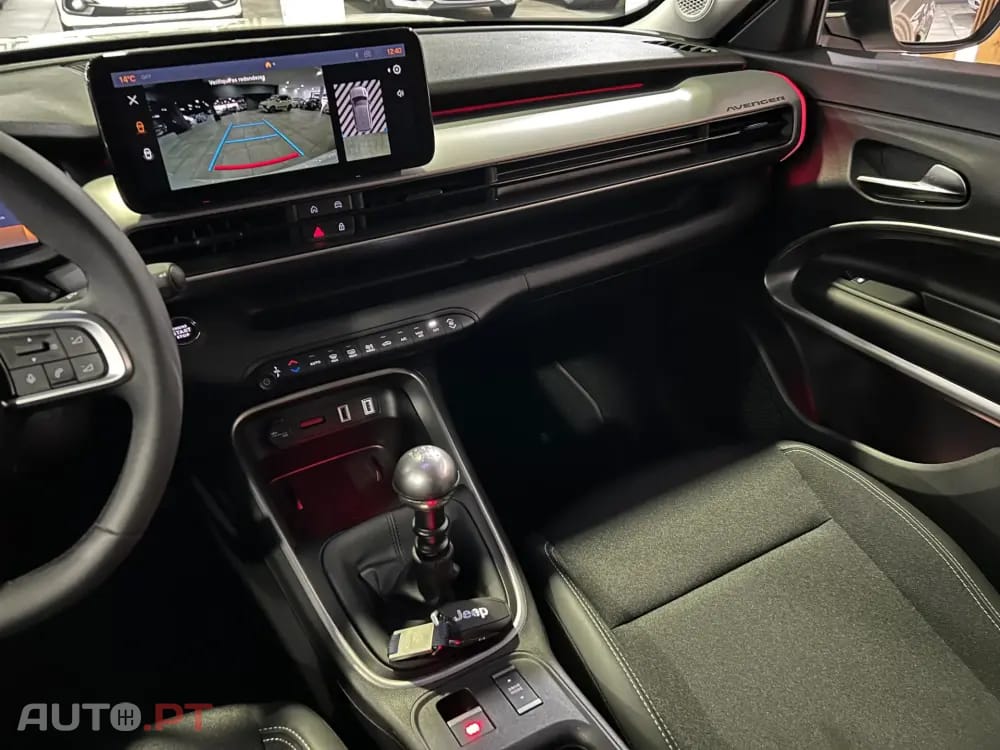 Jeep Avenger 1.2 GSE T3 Summit