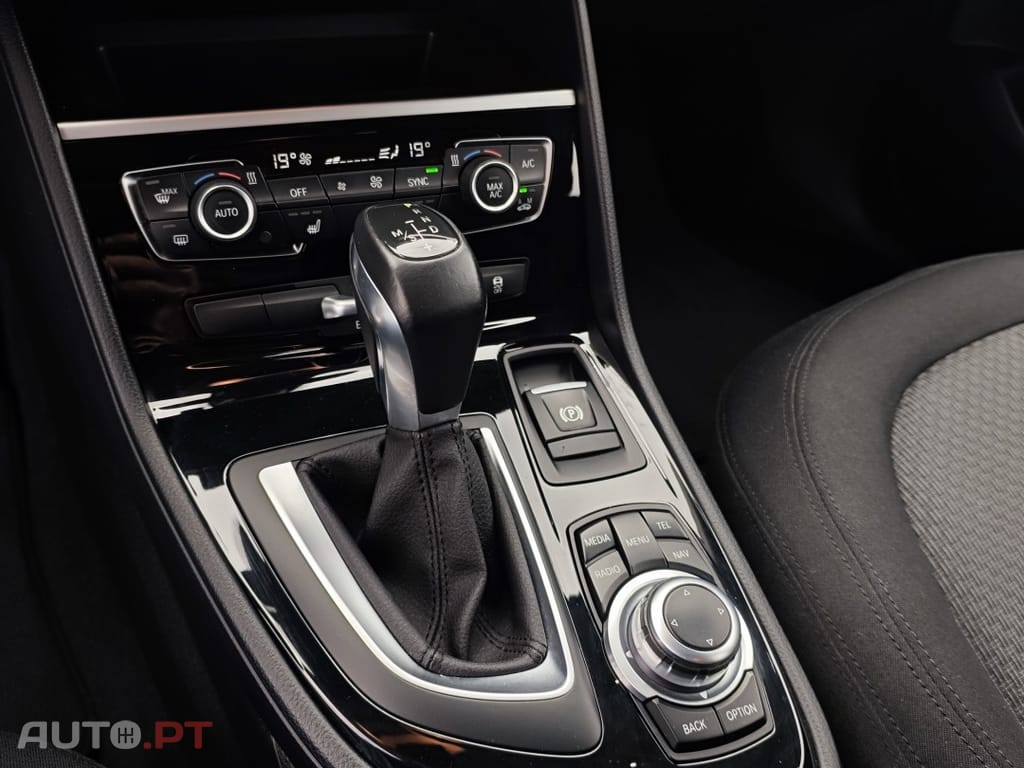 BMW 218 i Auto