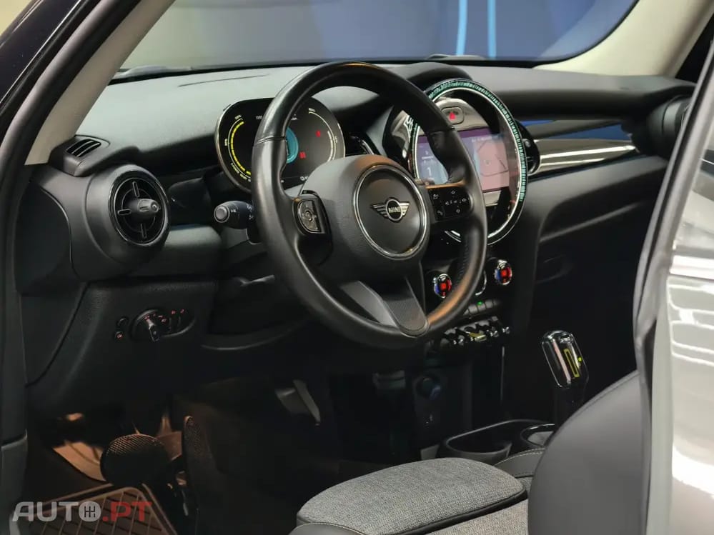 MINI Cooper Cooper SE