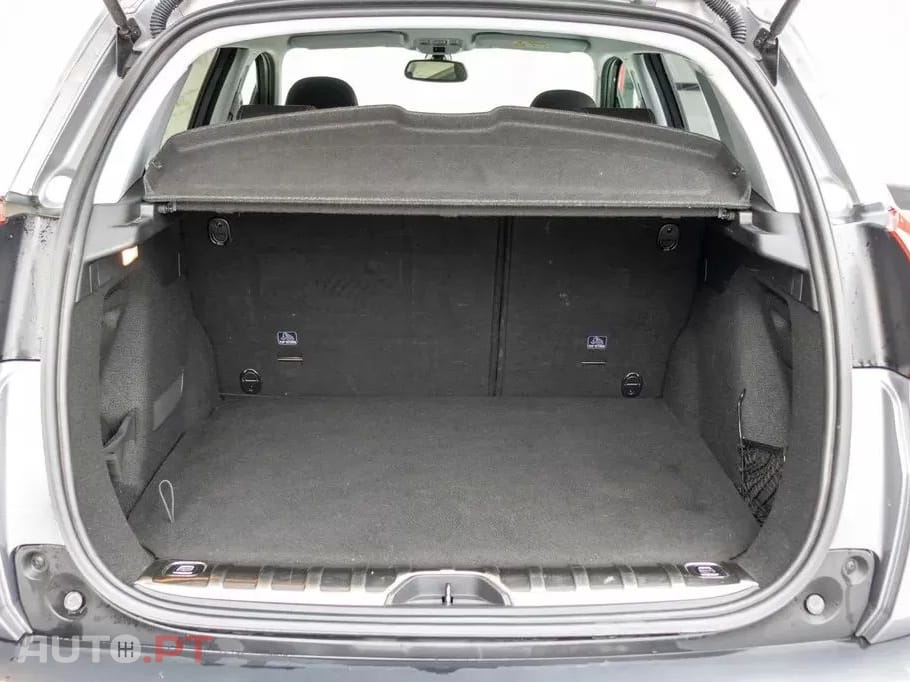 Peugeot 2008 1.6 BlueHDi EAT6 Allure