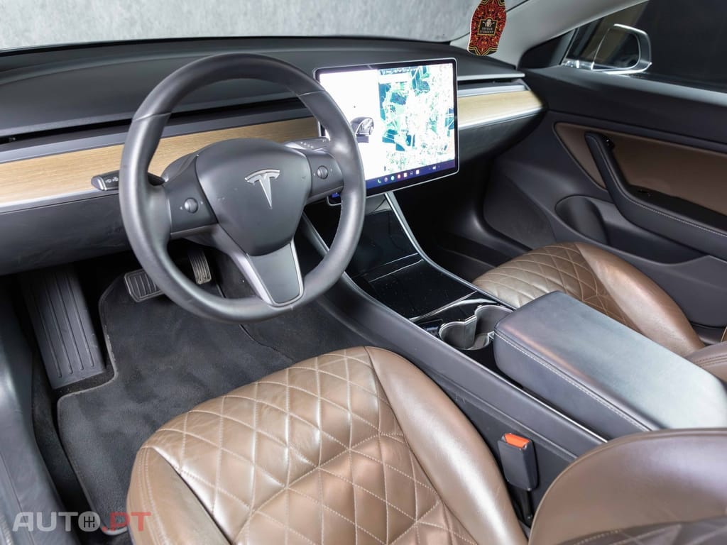 Tesla Model 3 Standard Range Plus RWD