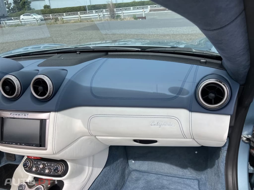Ferrari California 4.3 V8
