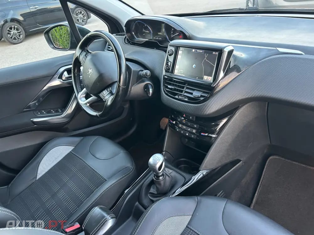 Peugeot 2008 BlueHDi FAP 120 STOP & START Allure