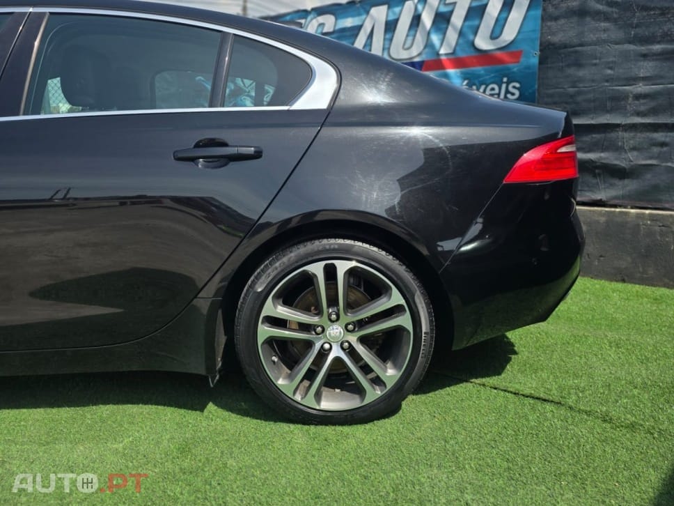 Jaguar XE 2.0 D Prestige