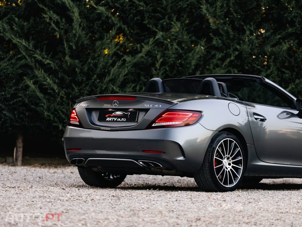 Mercedes-Benz SLC Standard