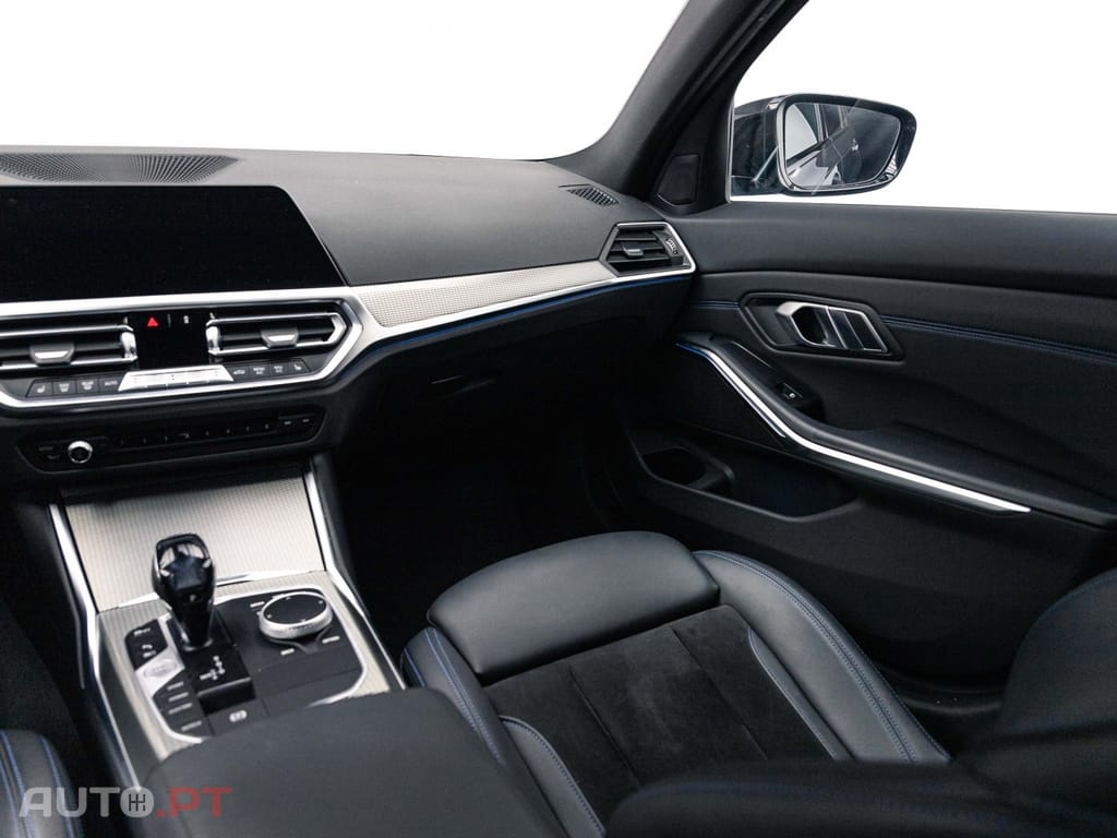 BMW 330 e Touring Pack M Auto
