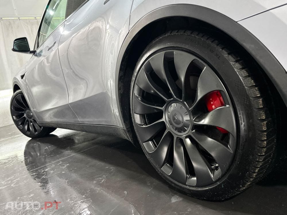 Tesla Model Y Performance Dual Motor AWD