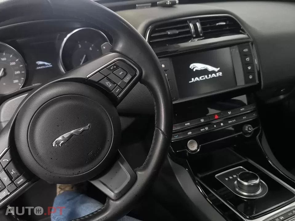 Jaguar XE 2.0 D Pure Aut.