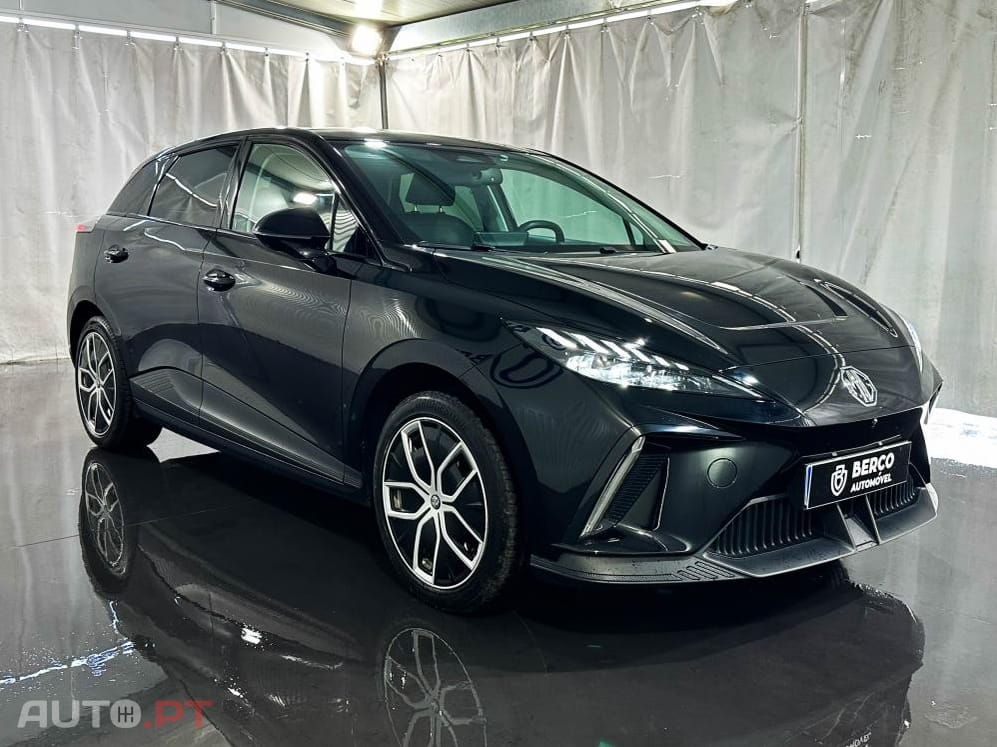 MG MG4 64 kWh Luxury