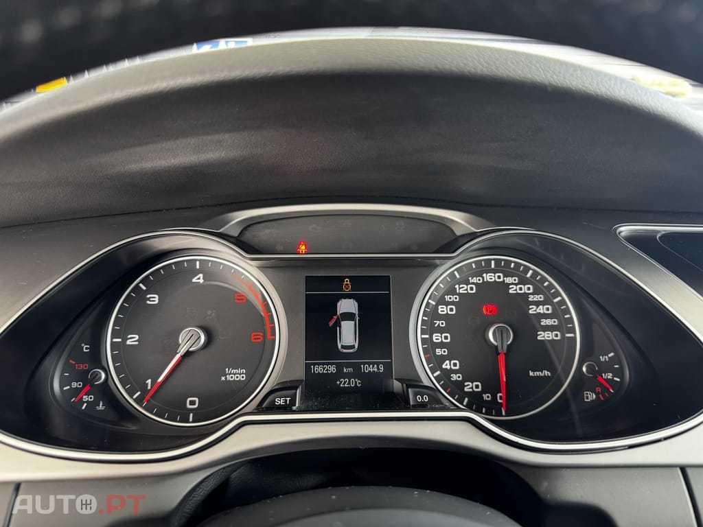 Audi A4 Avant 2.0 TDI Business Line S-line