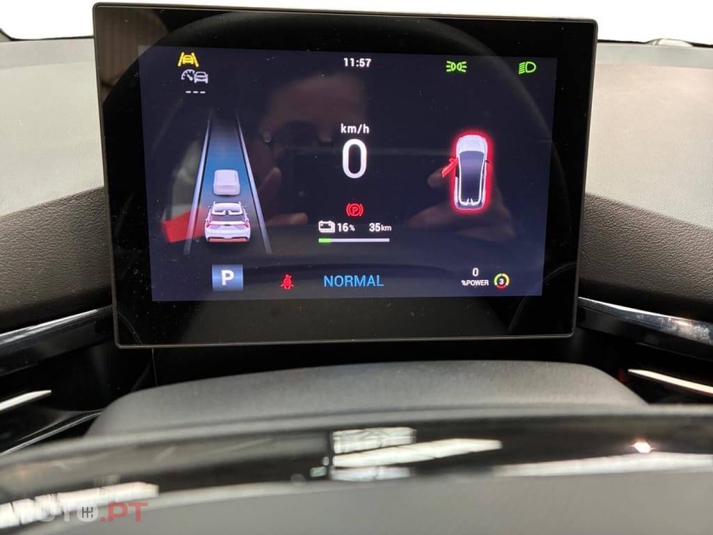 MG MG4 EV Standard 2WD