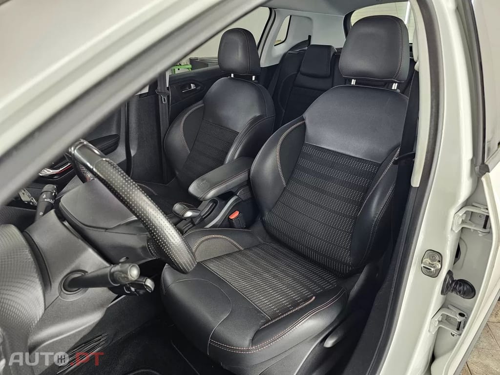 Peugeot 2008 1.2 PureTech GT Line EAT6