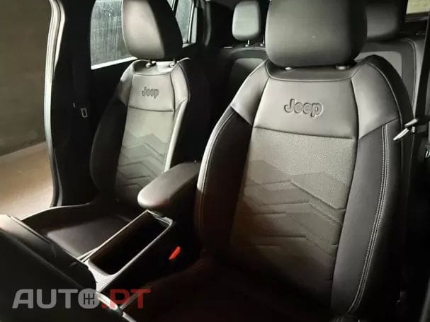 Jeep Avenger 1.2 GSE T3 Summit