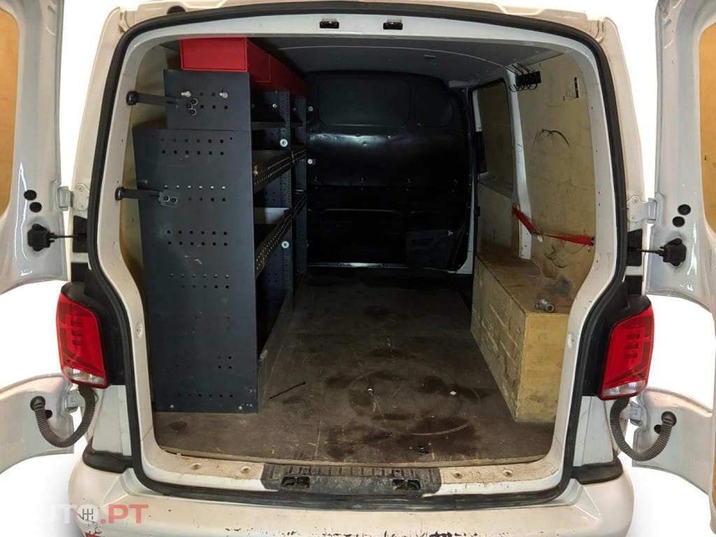 Volkswagen Transporter 2.0 TDi L1H1 Business Plus