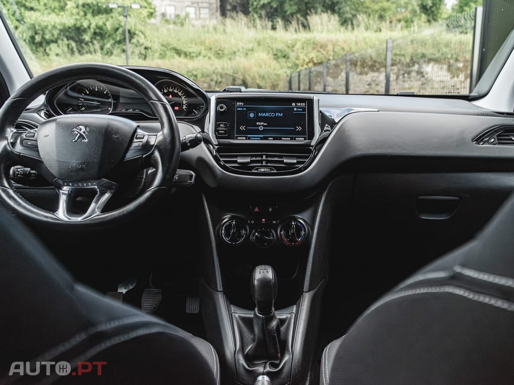 Peugeot 208 1.6 BlueHDi Style