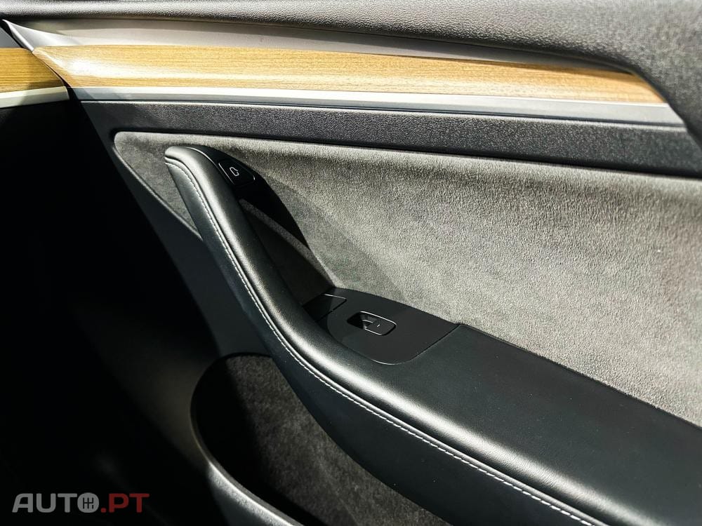 Tesla Model Y Grande Autonomie Dual Motor AWD