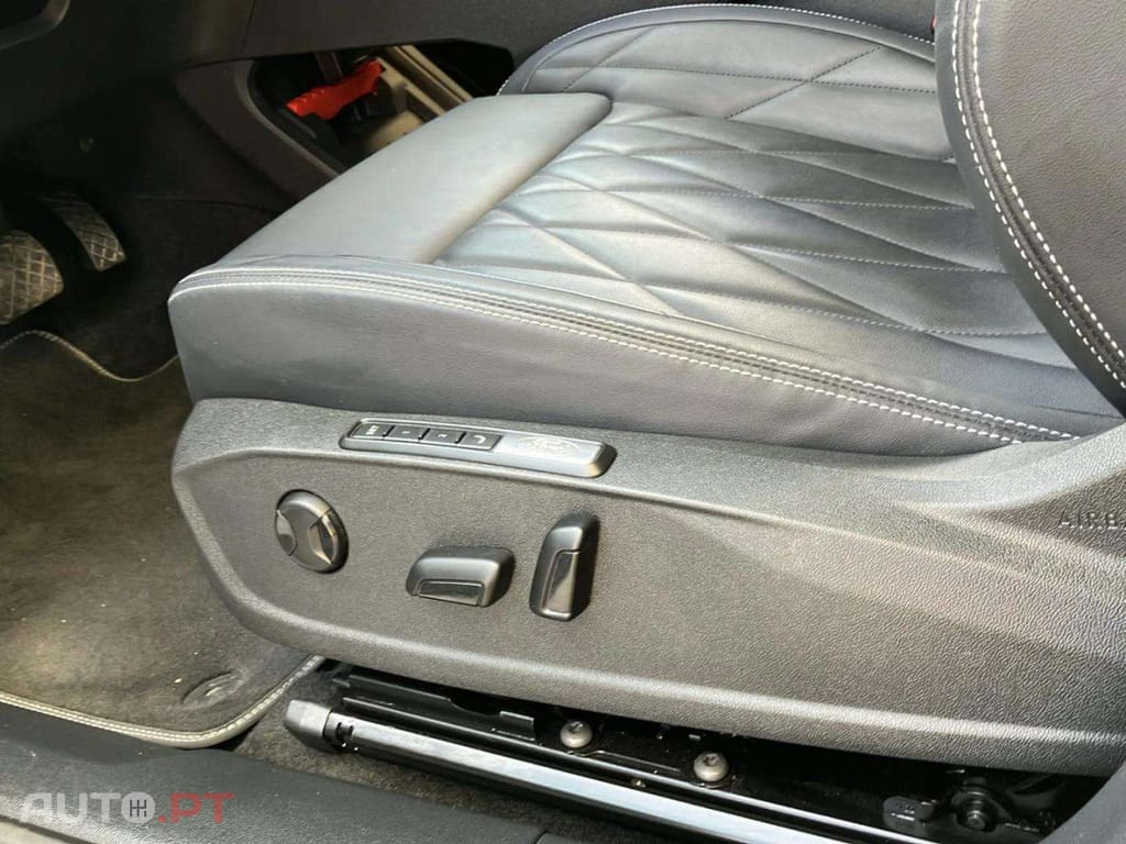 Ford Explorer 77 kWh Premium