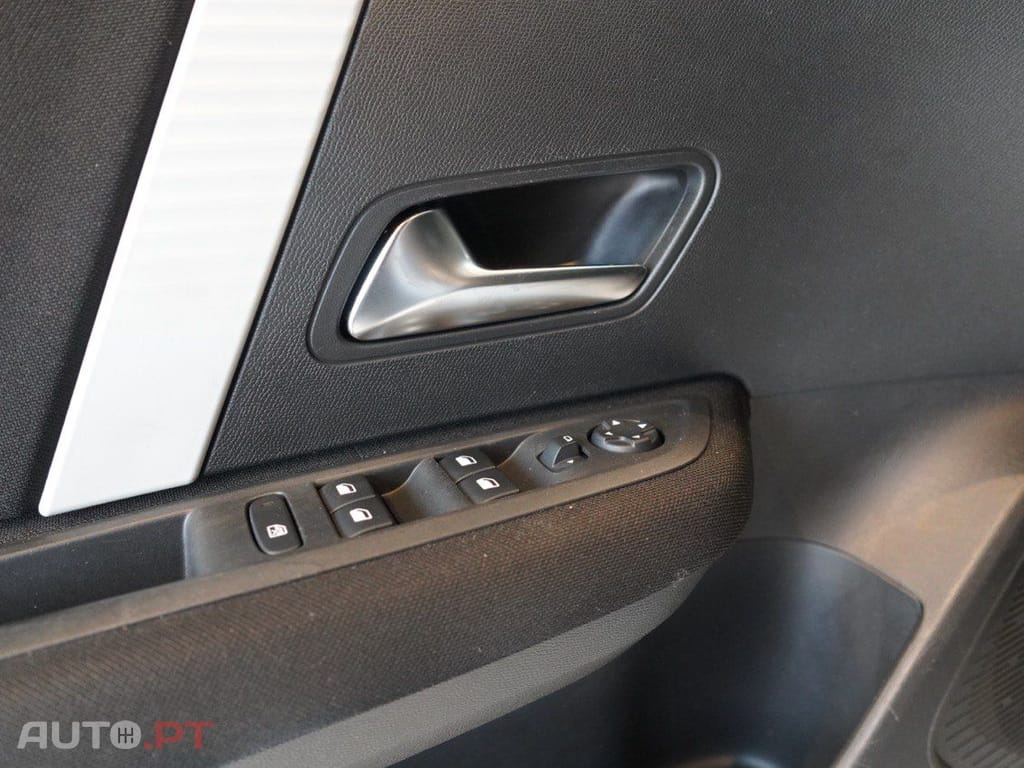 Citroen C4 1.2i Feel EAT8