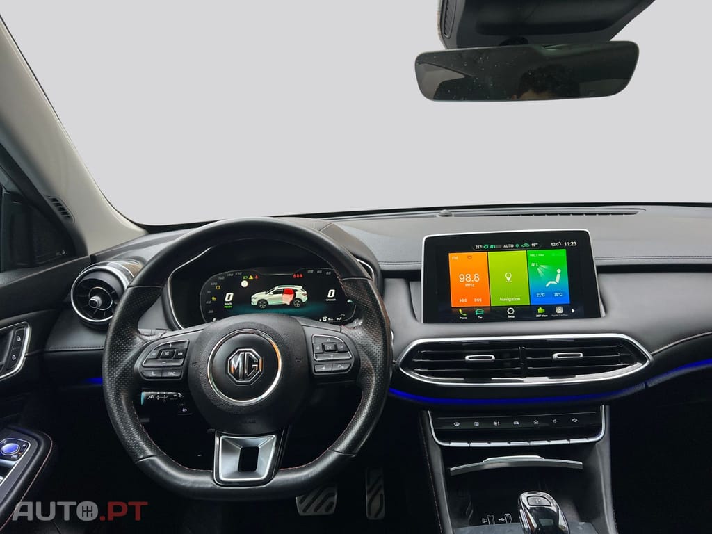 MG EHS PHEV Hybrid Luxury