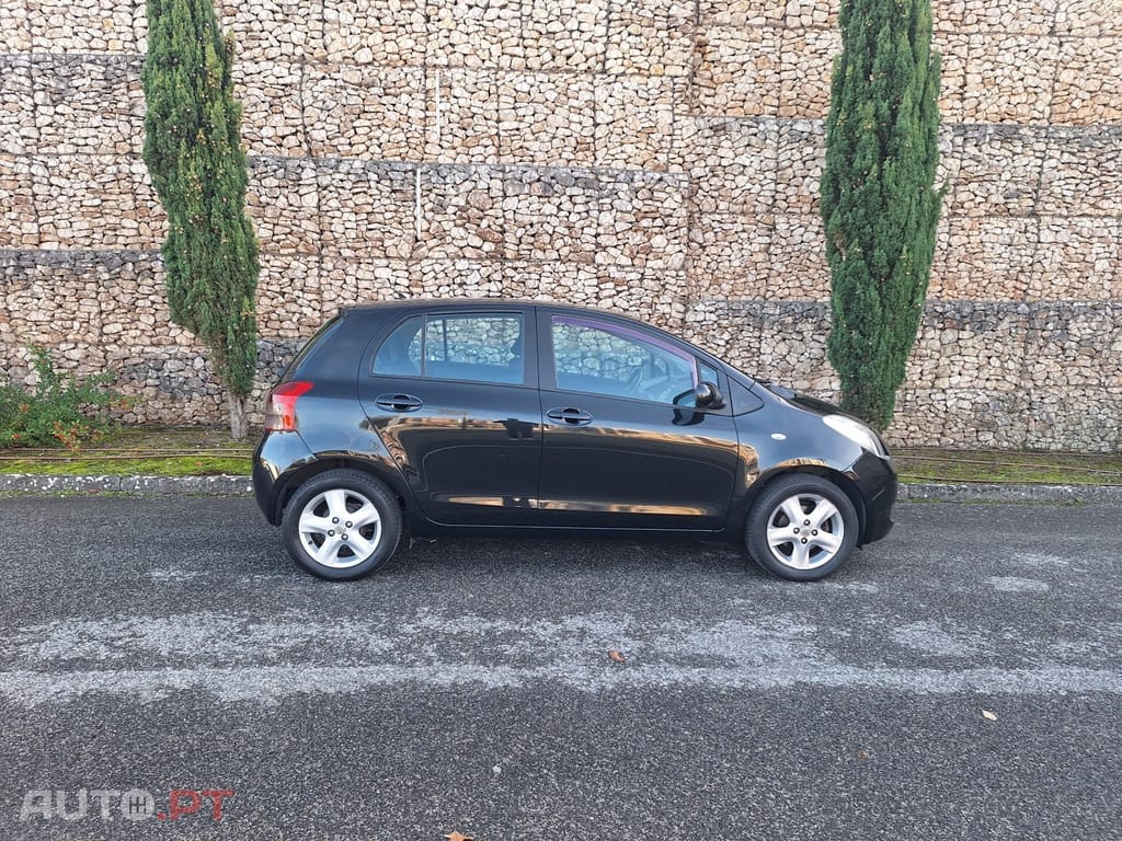 Toyota Yaris 1.0 VVT-i Sol High Pack