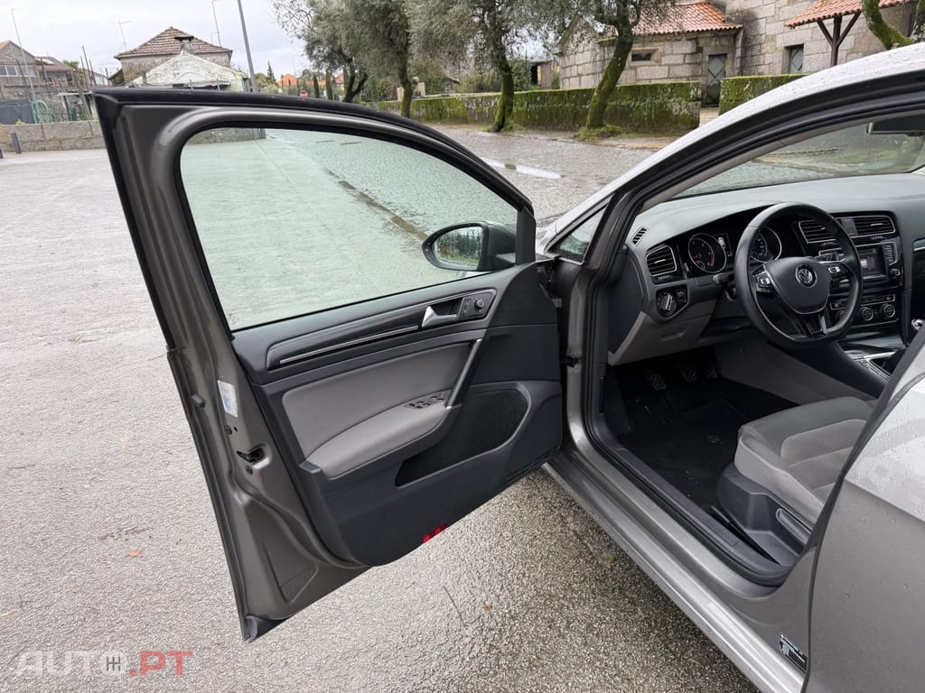 Volkswagen Golf 1.6 TDi Confortline