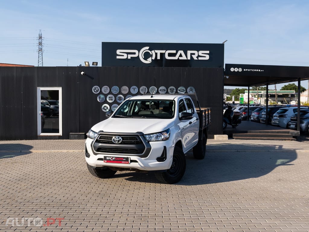 Toyota Hilux 2.4 D-4D 2WD CD CM