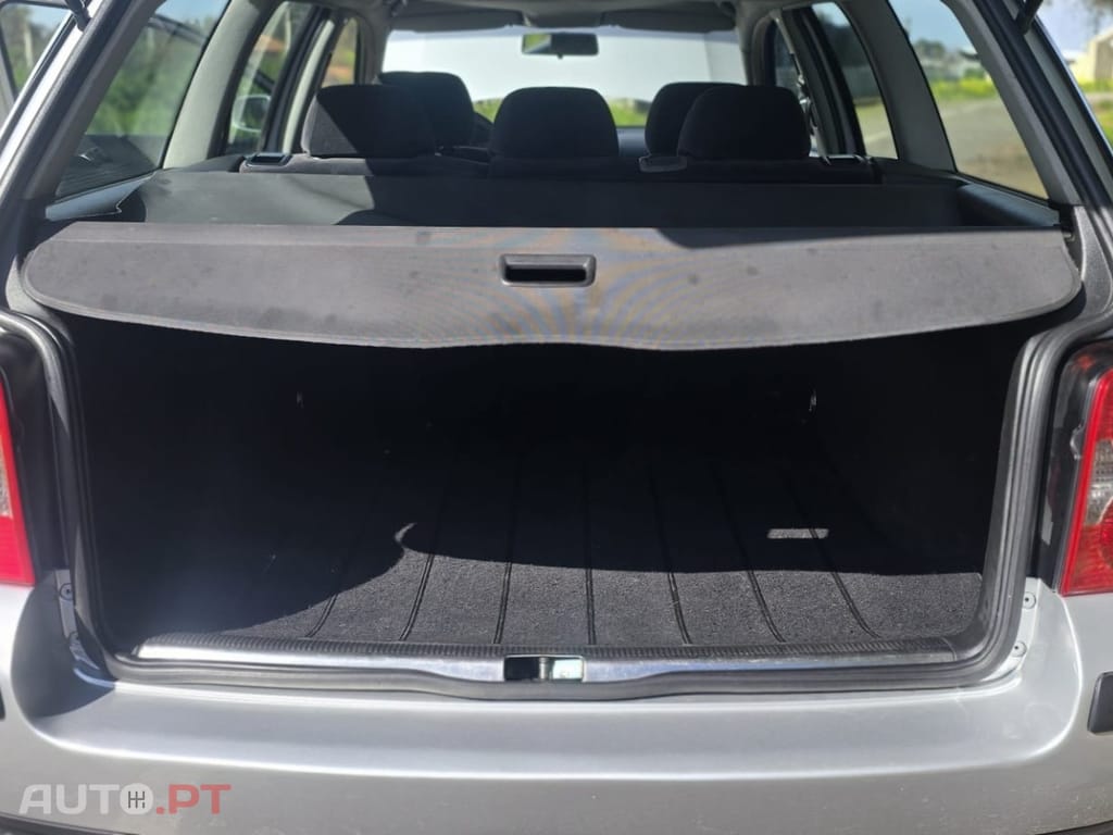 Volkswagen Passat 1.9 TDi Highline