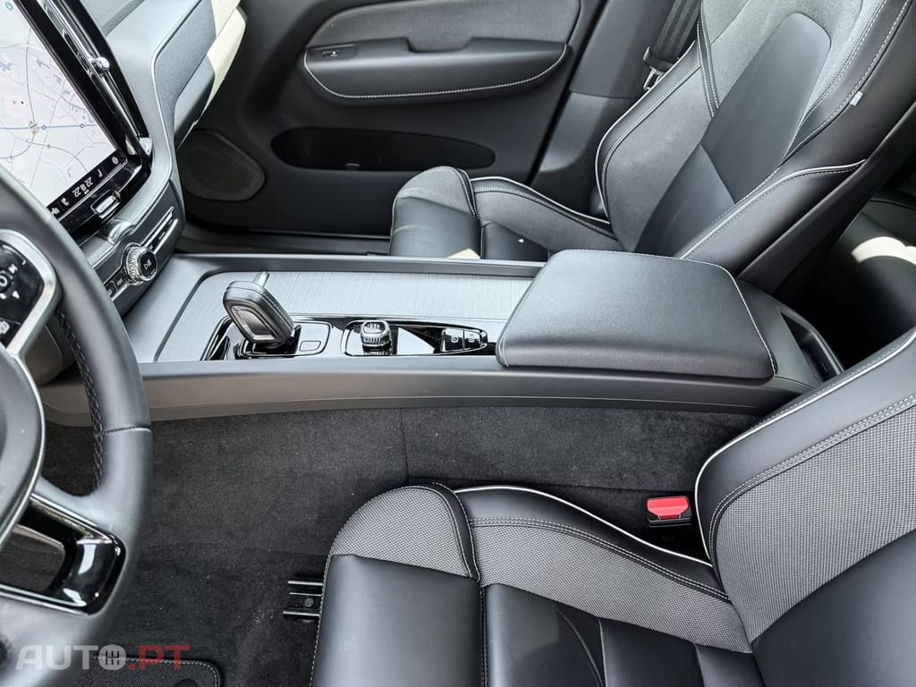 Volvo XC60 T8 AWD  I.V.A DEDUTIVEL