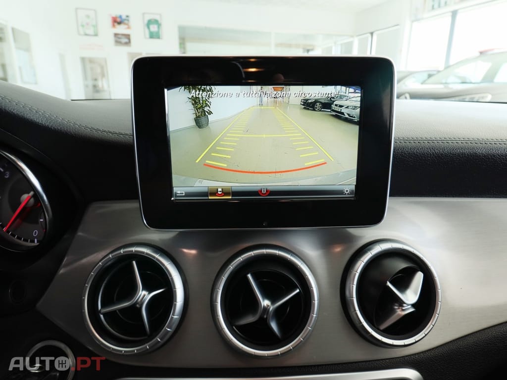 Mercedes-Benz CLA 180 CDi AMG Line