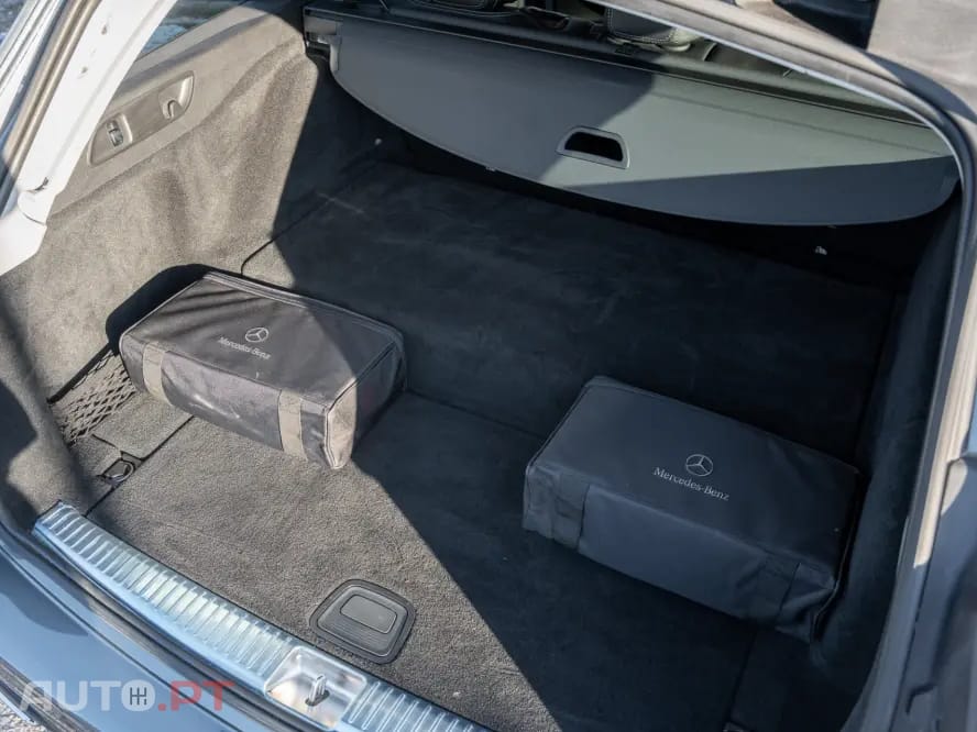 Mercedes-Benz E 300 de Avantgarde 4Matic