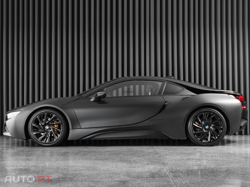 BMW i8 Standard