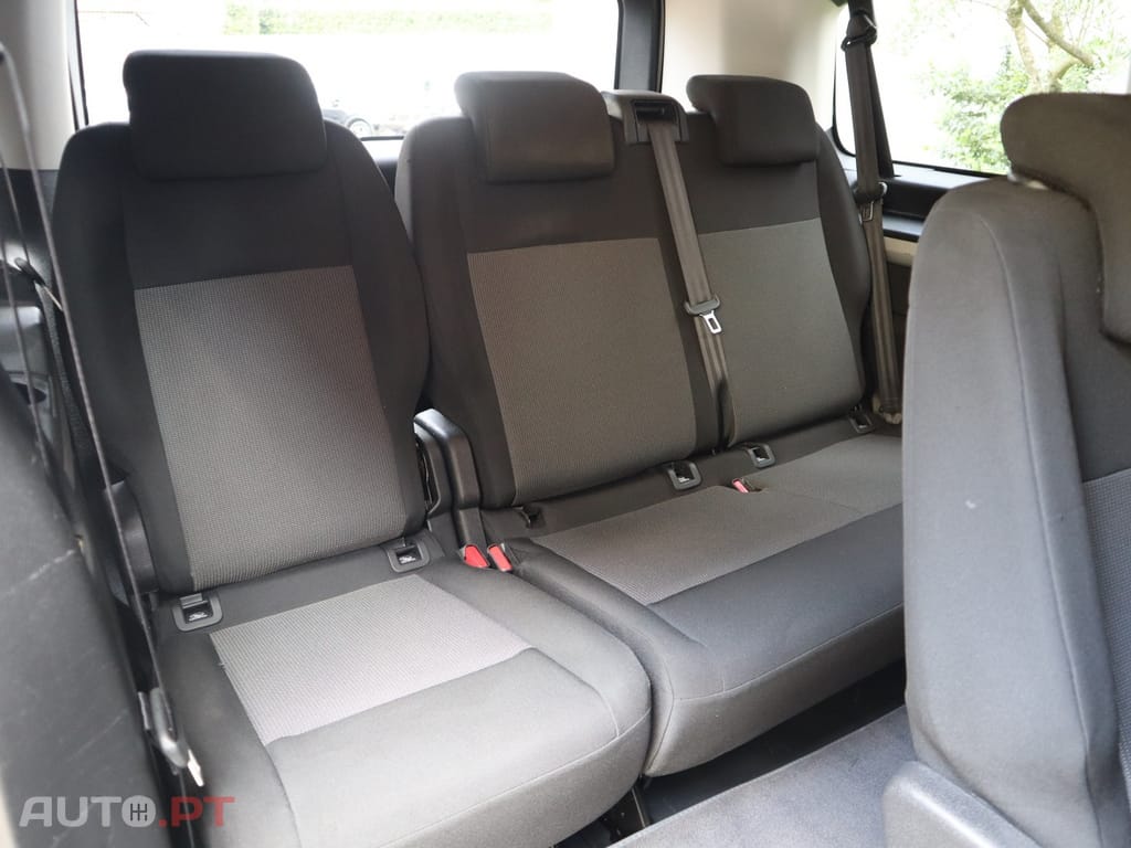 Peugeot Traveller 1.5 BlueHDi L2H1 Active Standard