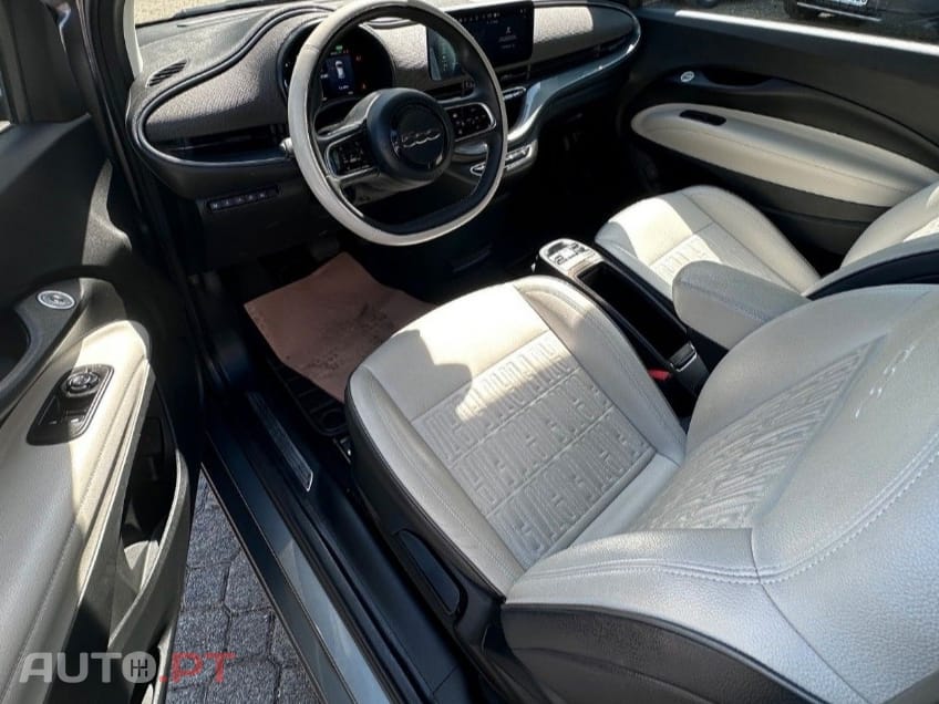 Fiat 500e C La Prima