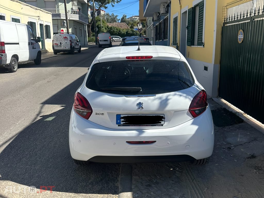 Peugeot 208 1.5 BlueHDI 100